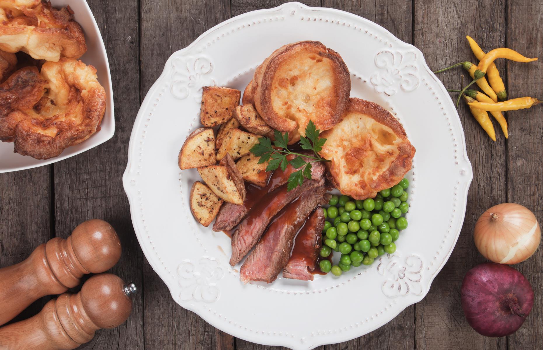 England: roast dinner with apple crumble 